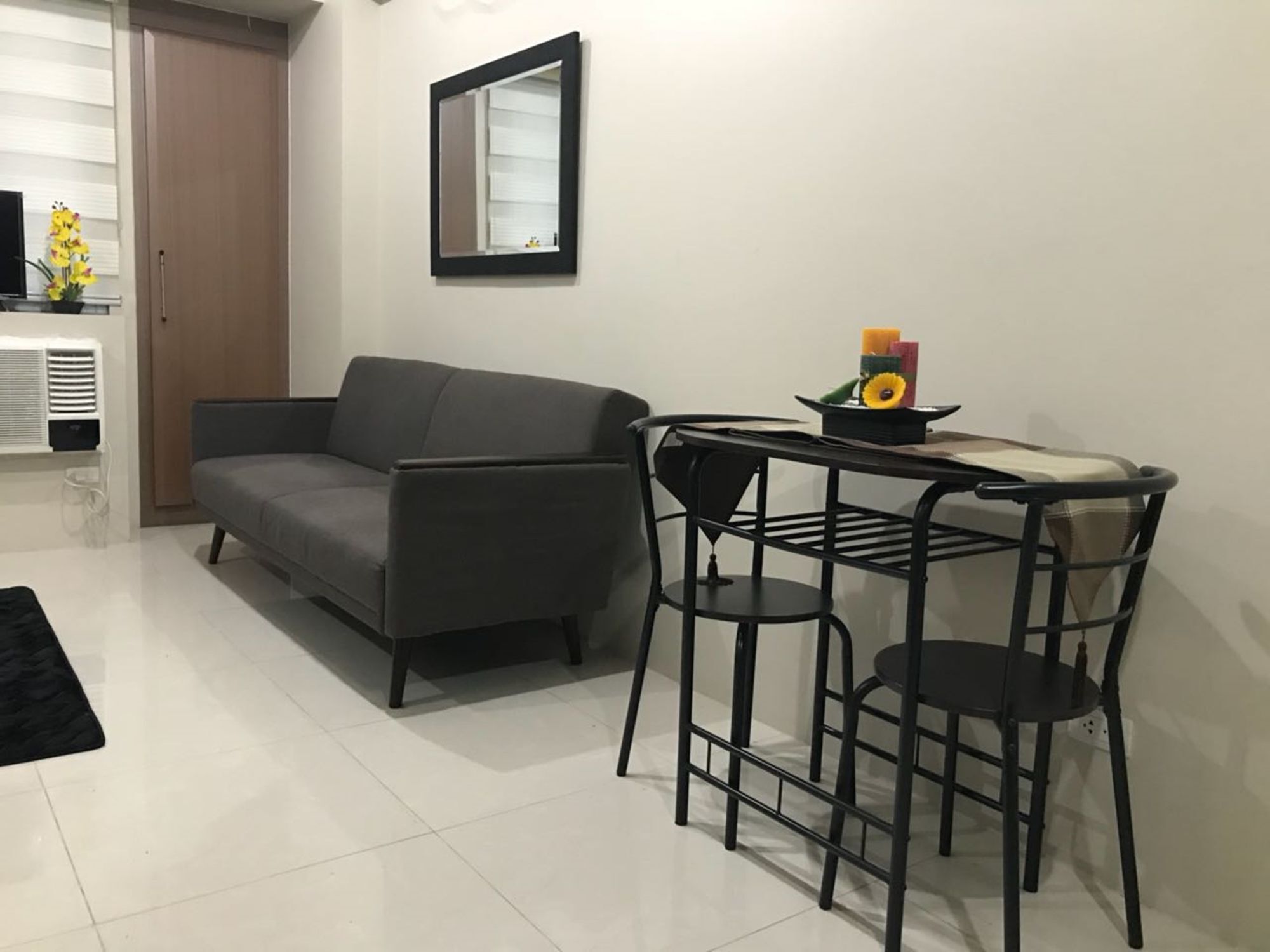 מנילה One Palm Tree Apartments מראה חיצוני תמונה